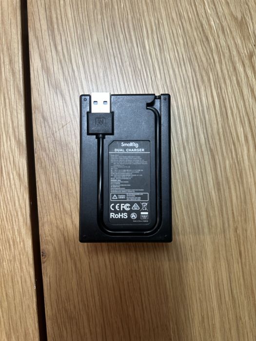 Sony ZV-E10 с 3 батерии