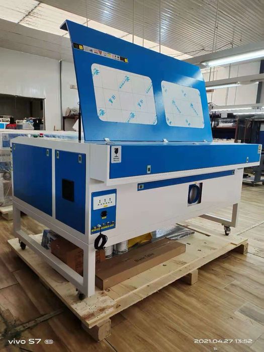 Лазерный станок ЧПУ  100/60