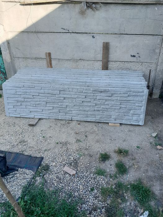 Vand placi si stalpi gard beton