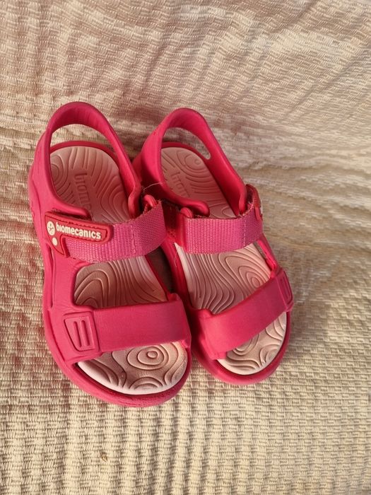 Sandale biomecanics 25