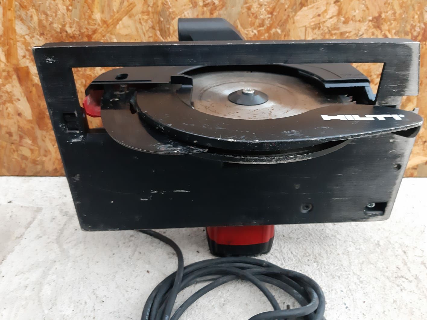 Hilti circular de 1800 w