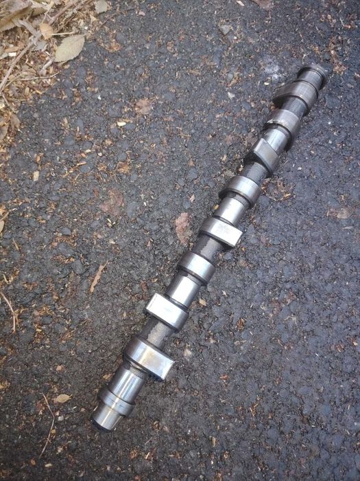 Распредвал на passat B4