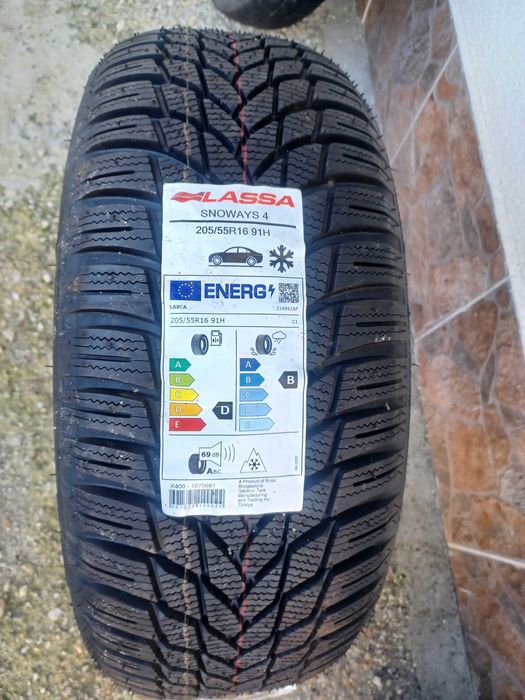 Продавам 2бр зимни гуми 205/55R16