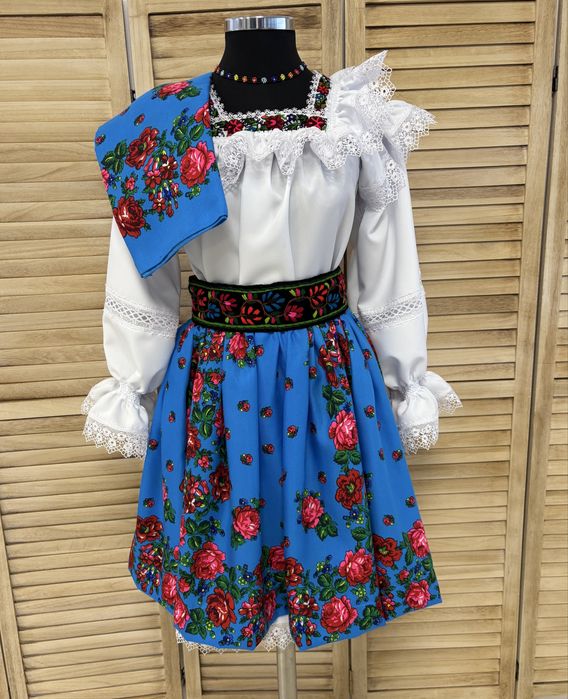 Set complet costum traditional de Maramures pentru femei