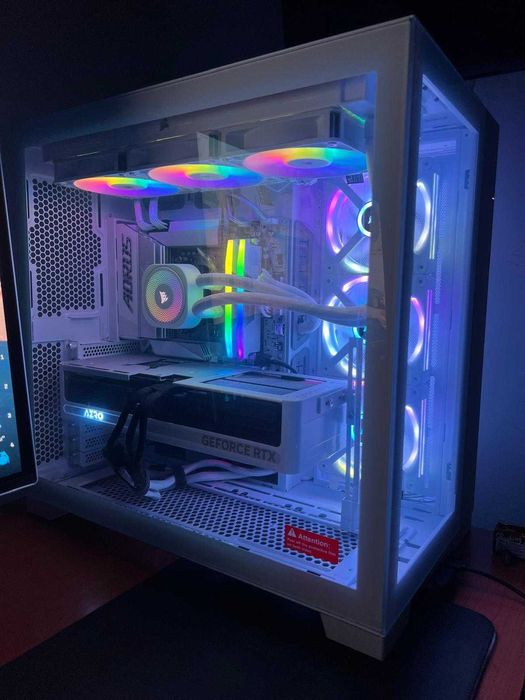 unitatea gaming cu ryzen 7 7800x3d si rx 7800xt , si 32 gb ddr5