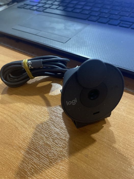 Веб камера Logitech