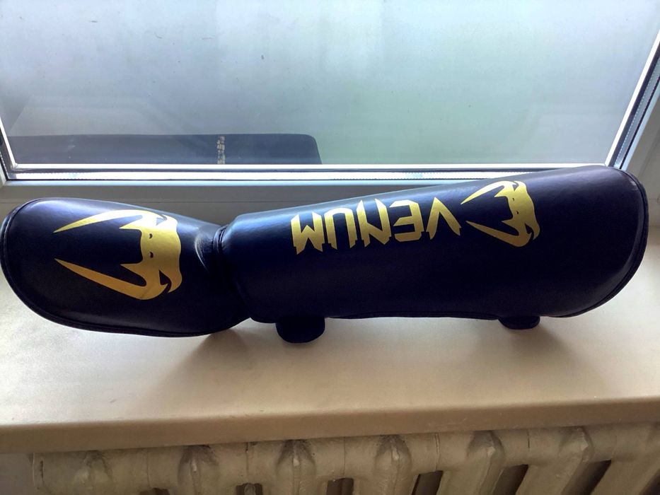 Футы Venum НОВЫЕ (размер XL)