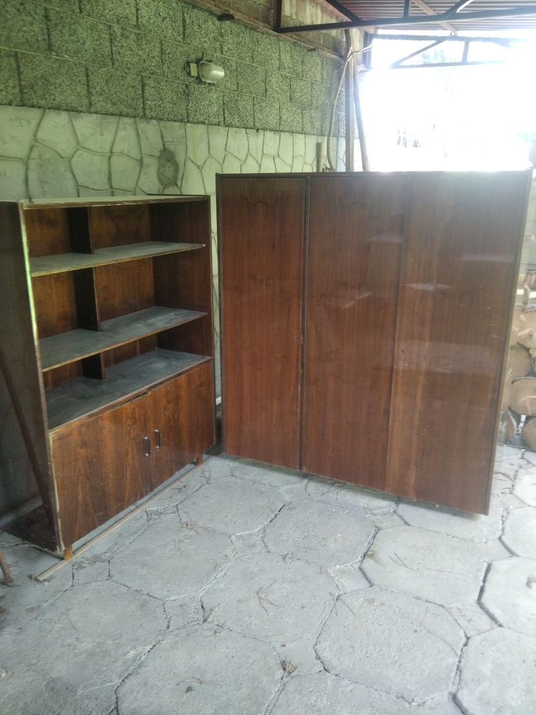 Продам шкафы в хорошем состоянии.