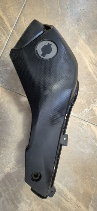 Yamaha MT 07 2014 лява страница въздохувод,резервоар