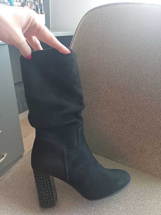 Дамски боти с ток