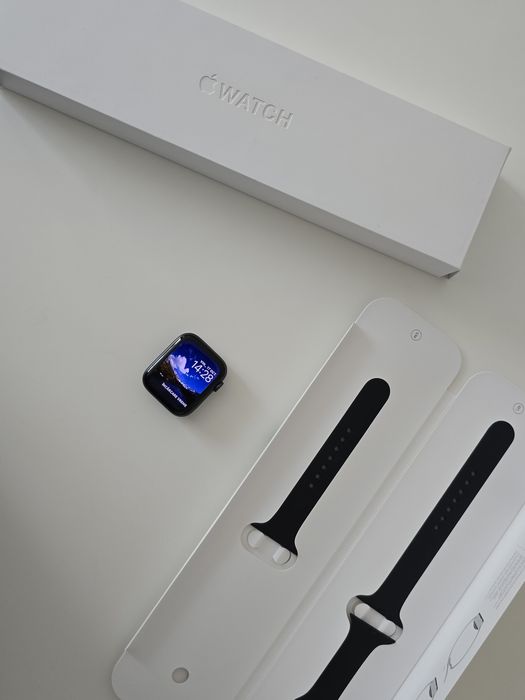 Apple watch 6 44 mm Full box