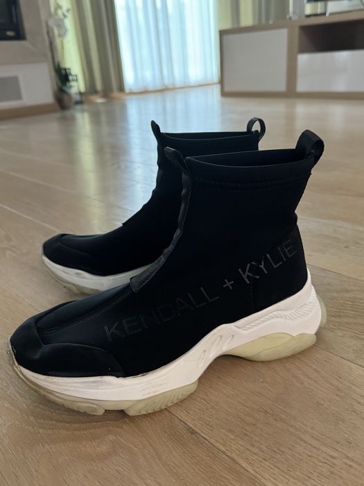 Kendall+ Kylie обувки