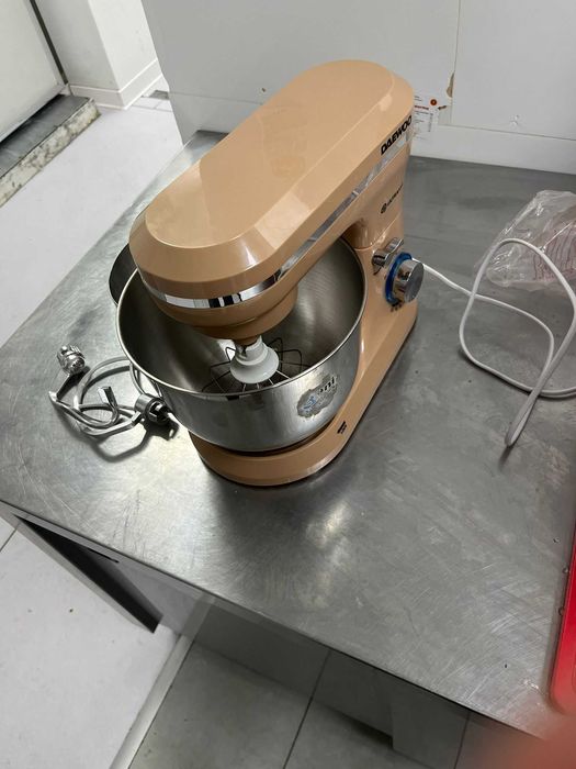 Mixer cu bol Daewoo DHM150R, 1600 W, 10 viteze plus puls, 4,5 L, bol