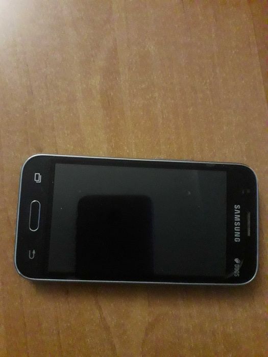 Samsung Galaxy J1 Mini черный