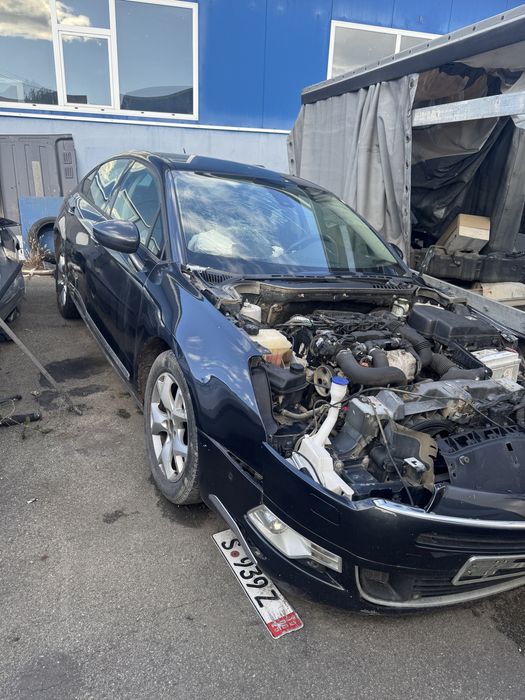 Dezmembrez Citroen C5 1.6 diesel