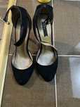 Vand pantofi cu toc