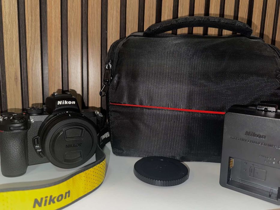 Nikon Z 50+обектив