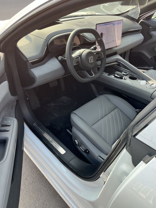 Zeekr 001 reystayling 2025