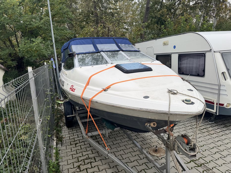 Bayliner Capri motor Yamaha 115 C.P.+Peridoc