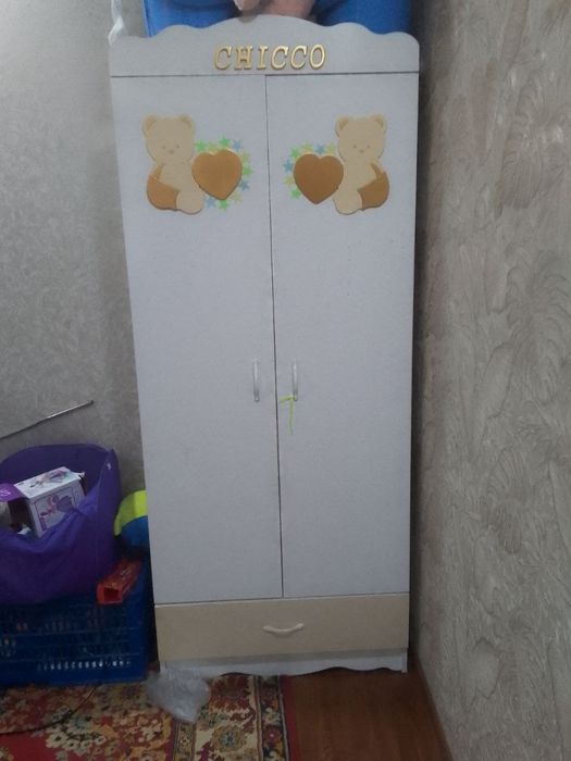 Chiko brendi shkaf bilan kravat