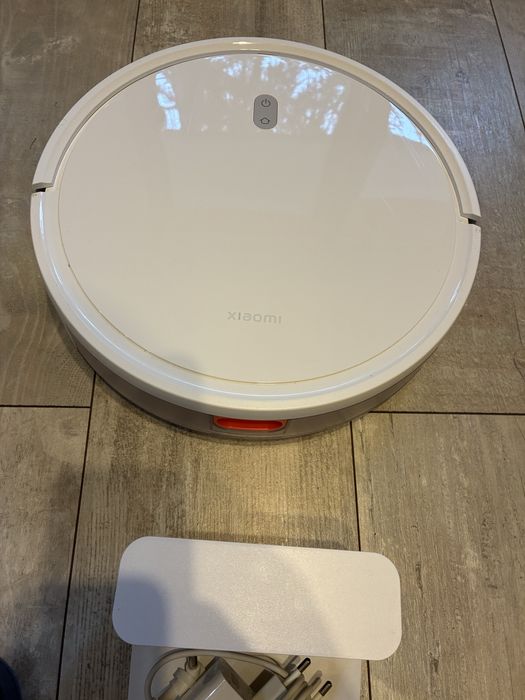XIAOMI robot vacuum E10