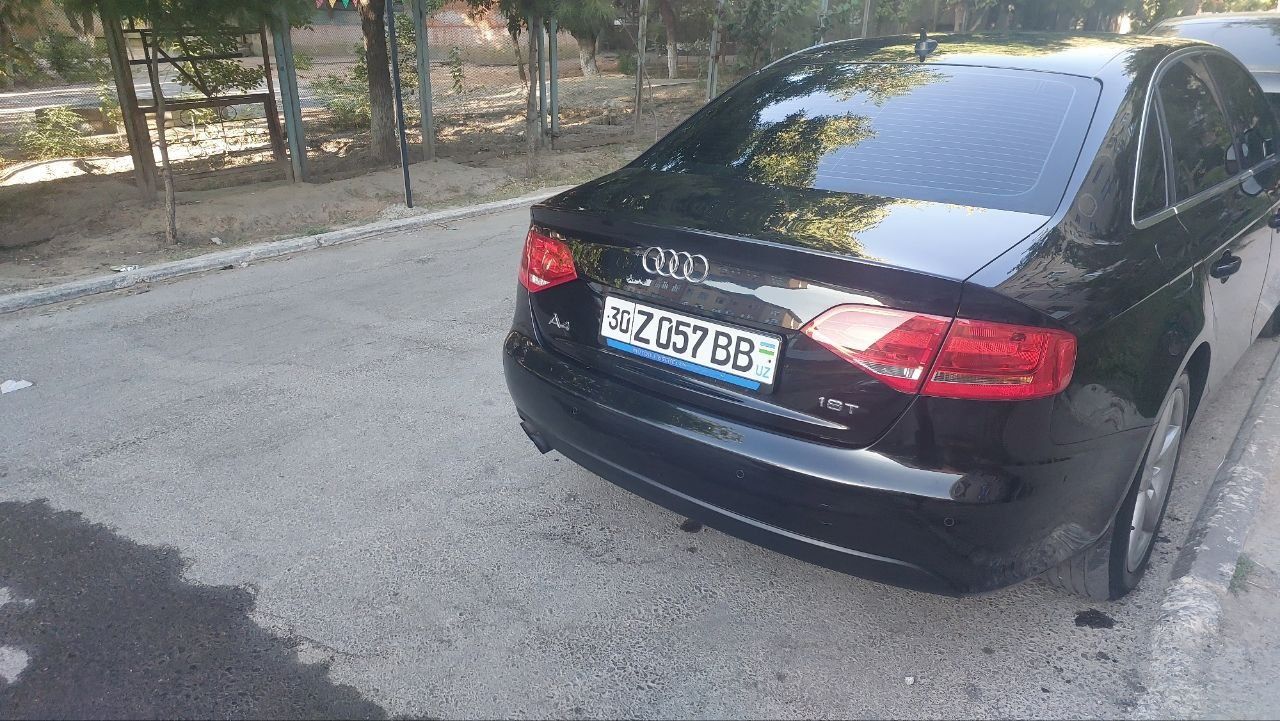 Срочно Audi A4 (b8) 1,8 turbo ideal (170000км)