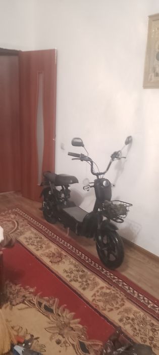 Электромобиль навител комнатах