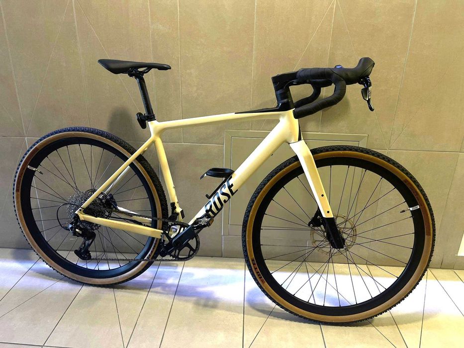 Rose Backroad Plus Gravel (Bicicleta electrica Mahle)