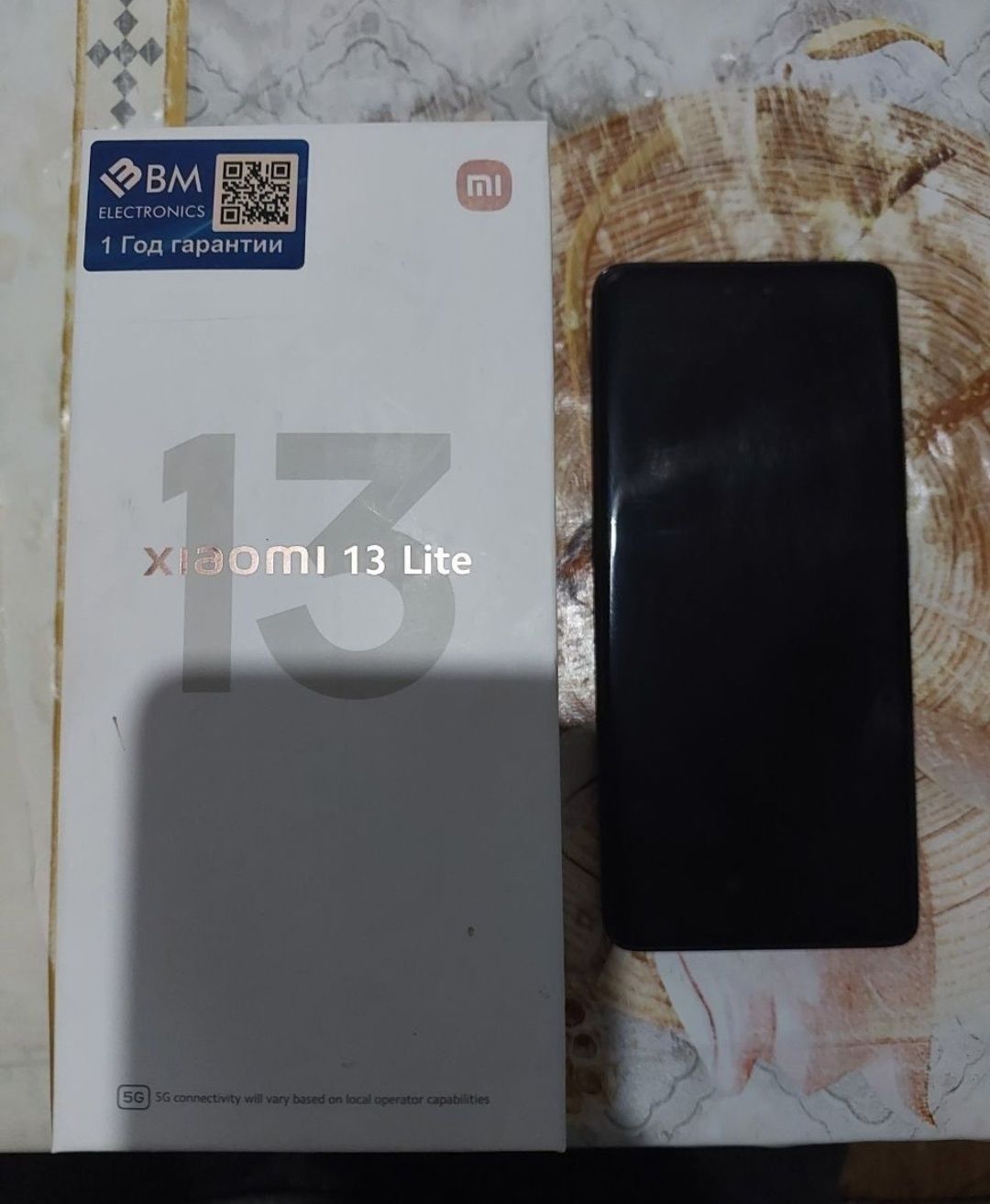 Срочно продоется в отличном состоянии Xiaomi 13 lity