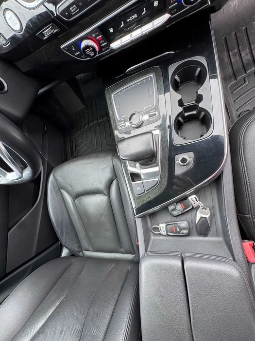 Audi Q7 7 locuri 333 cai - Toate reviziile facute in octombrie 2025