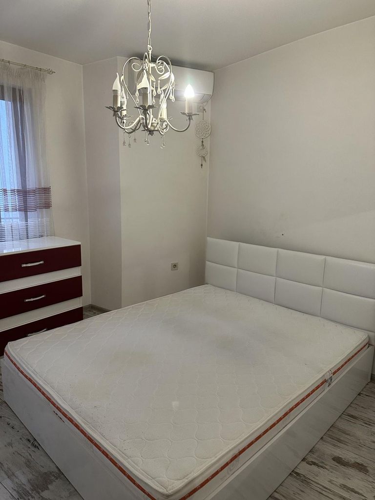 Дава се под наем Тристаен апартамент в Пловдив, Център - 90 кв.м за 475 € - Снимка #3