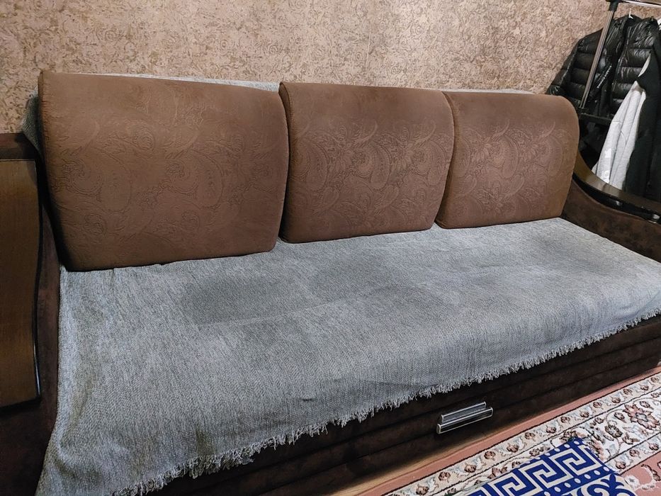 Диван на продажу