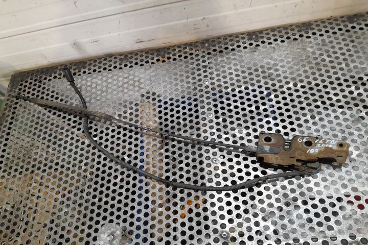 Broasca capota motor 5K1823509 Volkswagen VW Golf 6 [2008 - 2015] Van