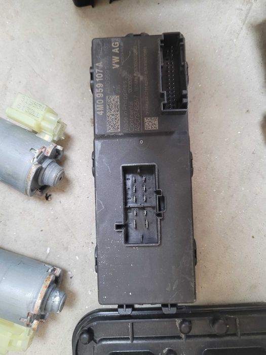Modul calculator haion Audi Q7 4M0959107A Audi A4 8W