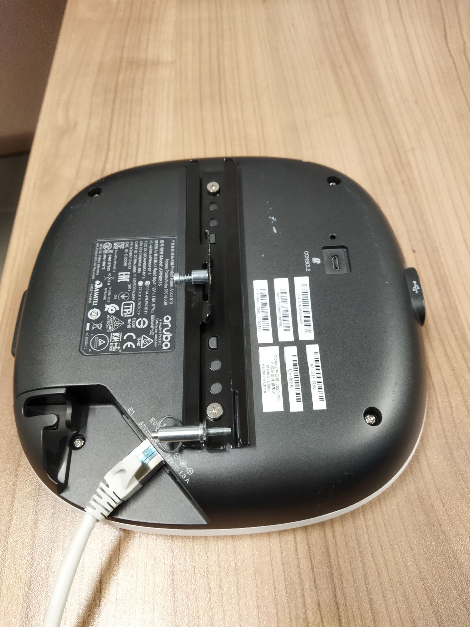 Точка доступа Wi-Fi HPE Aruba APIN 0515 бесшовное соединение в ТРЦ