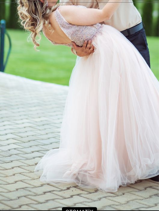 Бална рокля