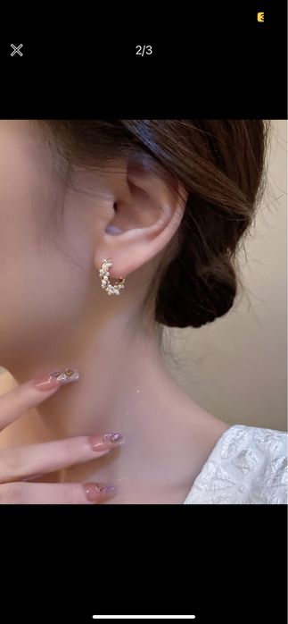 Vând cercei eleganți pentru ocazii speciale sau nunta