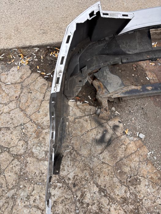 Задна броня с дифузьор голф 8 комби