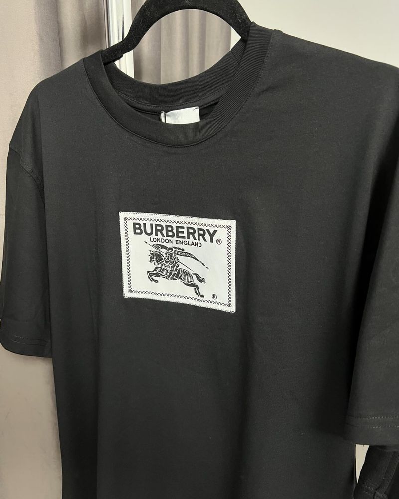 Compleu BURBERRY calitate 2024