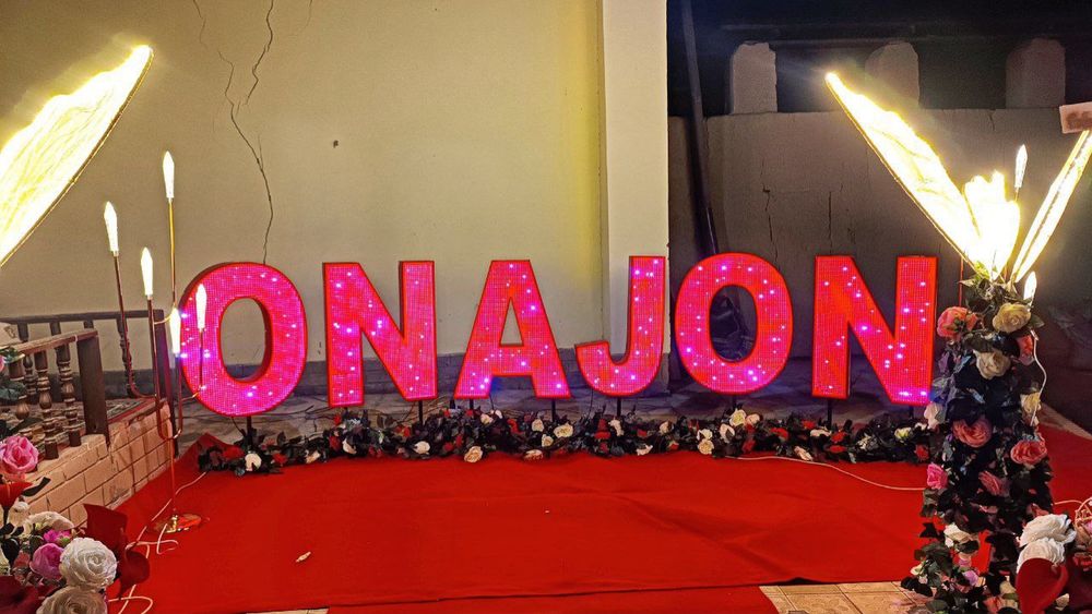 ONAJON ёзуви ва T ҳарфи сотилади