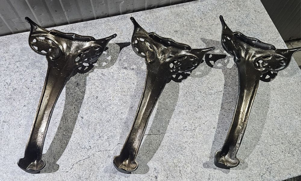 Set 3 picioare Al turnat  ( Impecabile )