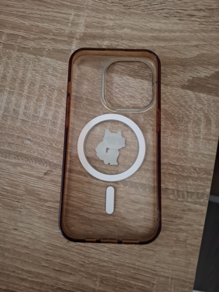IPhone 15 pro se vinde