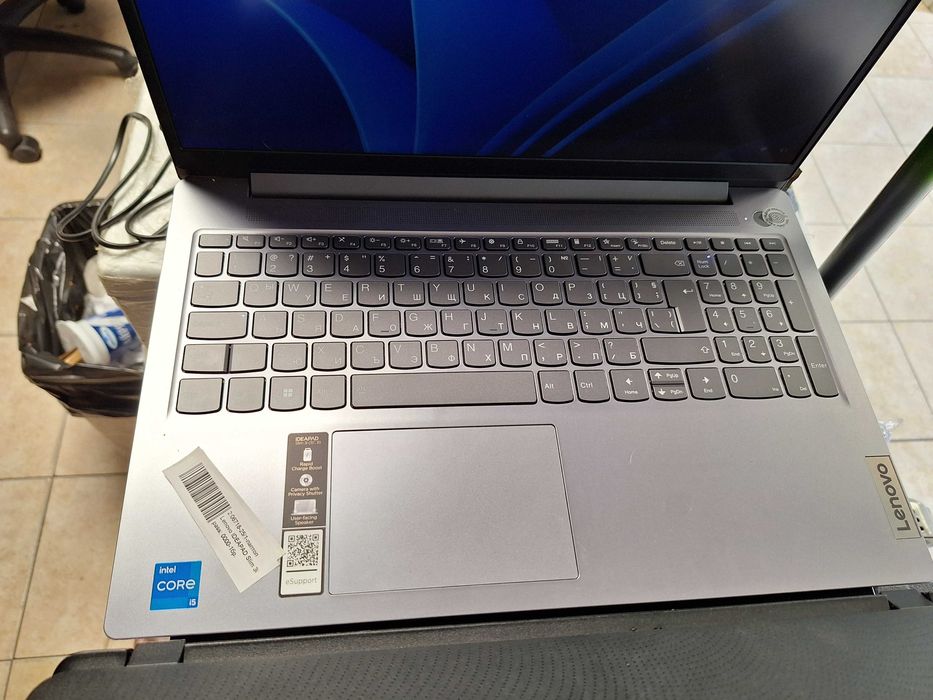 Лаптоп Lenovo IdeaPad Slim 3i