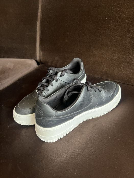 Кецове Nike черни