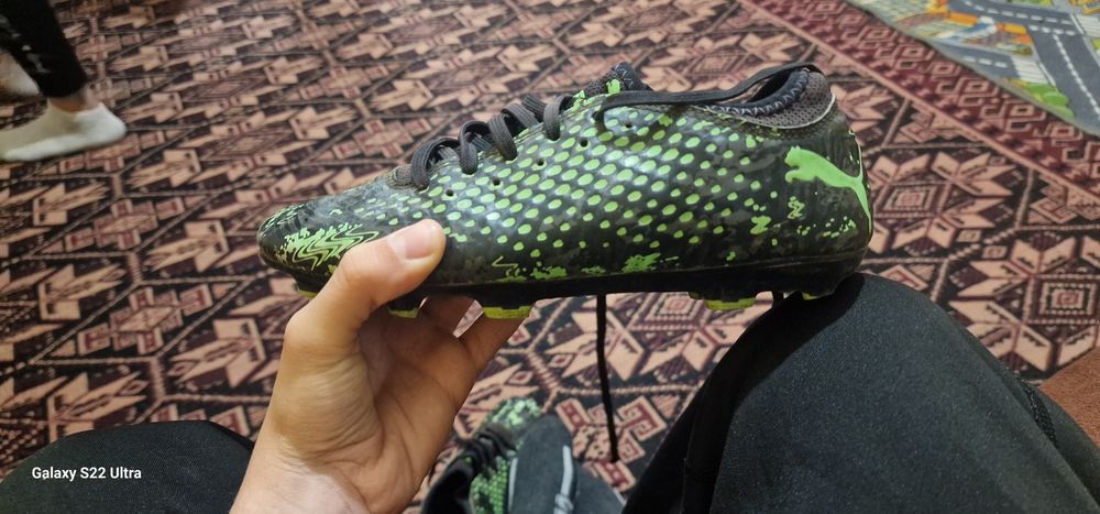 Бутонки на пума 36  37 номер не съм точно сигурен но са един от тези Н