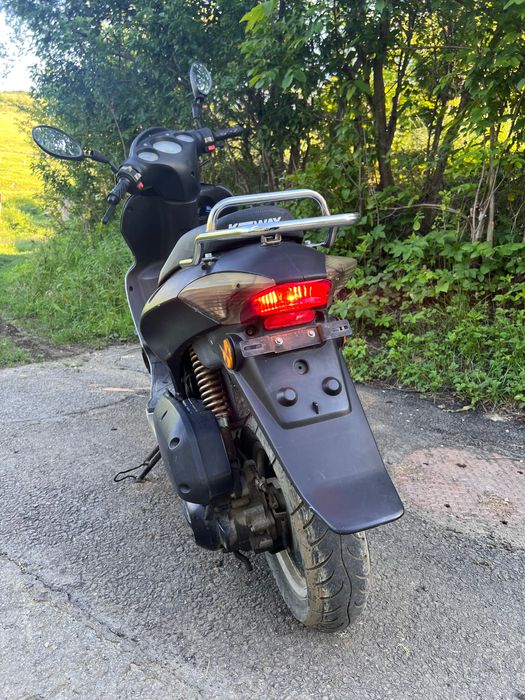 Vând scuter ARN 125cc