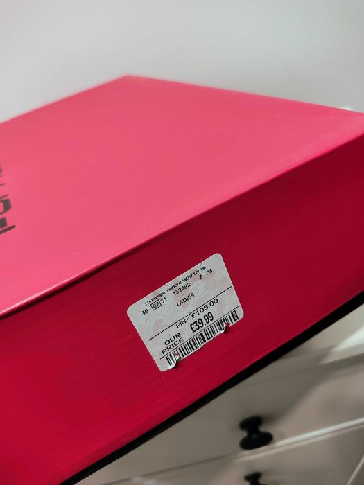 Блестящи сребристи боти