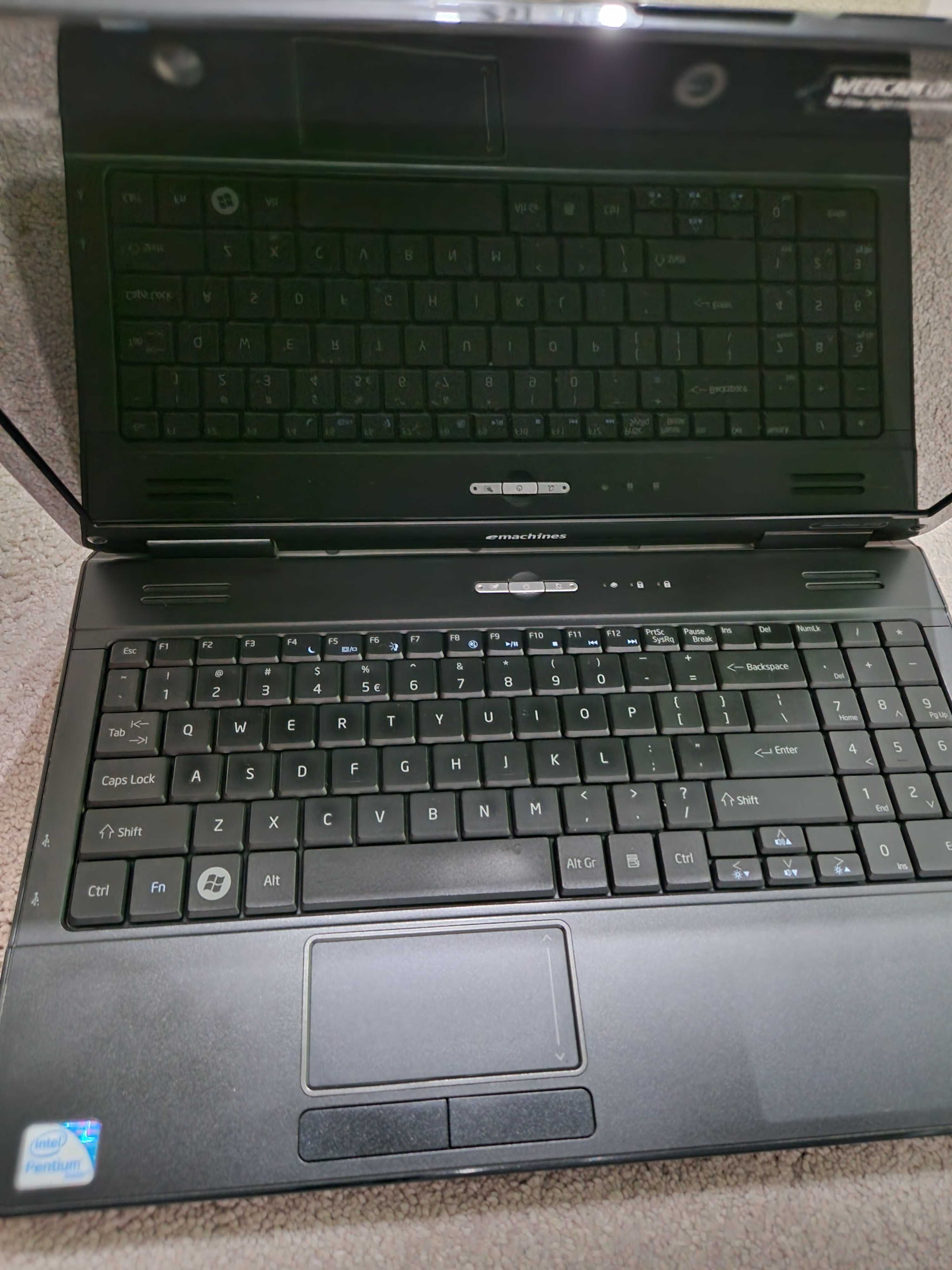 Laptop Acer Emachines E725