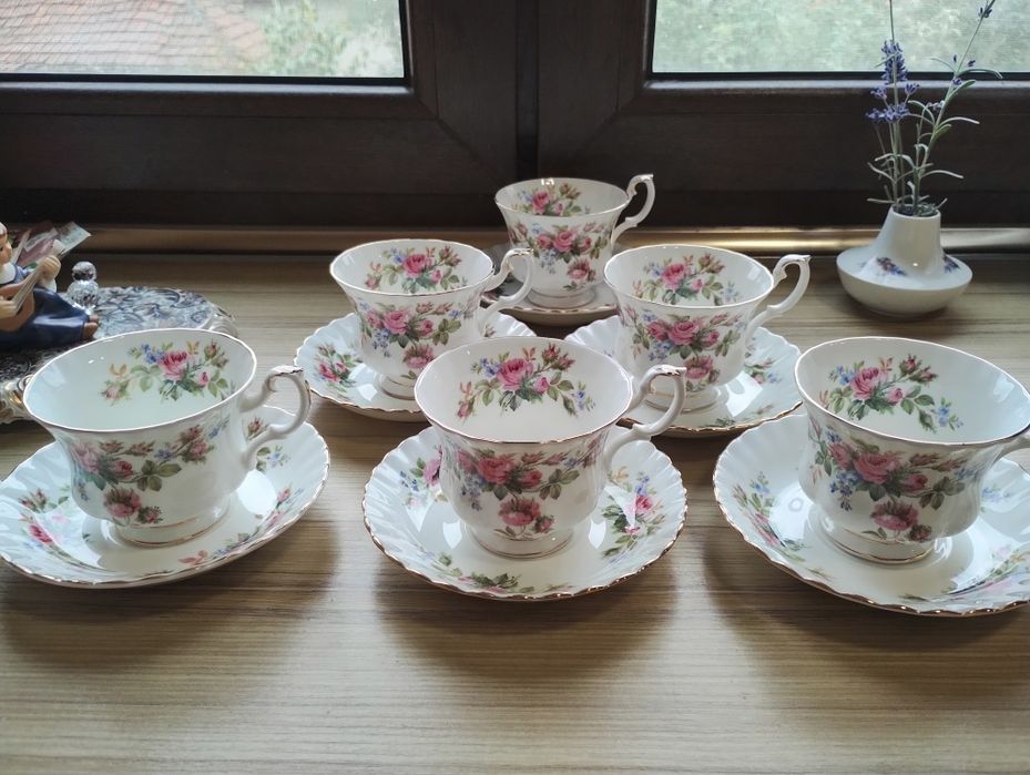 Royal Albert сервиз за чай
