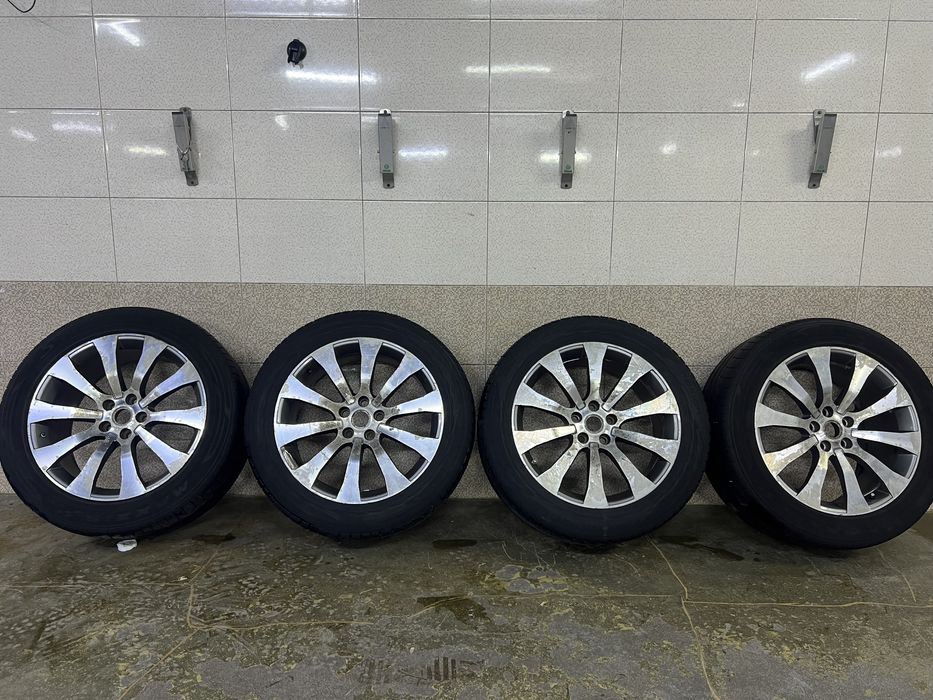 Продам оригинальные диски с резиной!